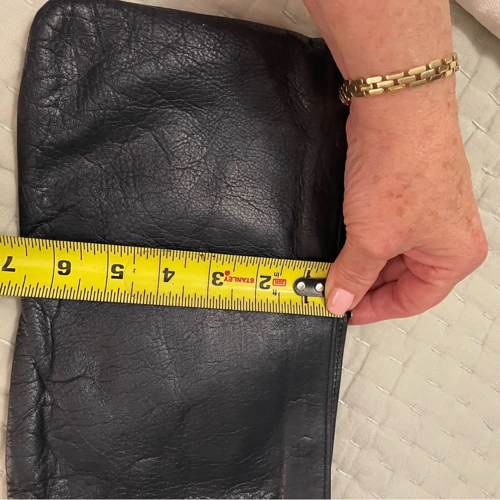 Black Vintage Genuine leather clutch bag. - Picture 5 of 6